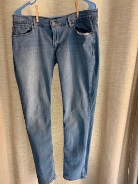 Levis Classic Women's Slim Straight Jeans - Light Blue